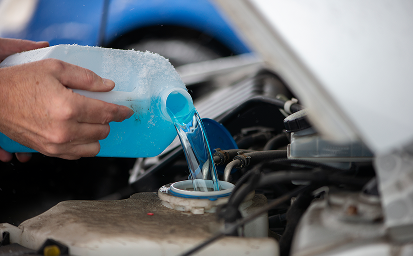 Araba Neden Su Eksiltir? Motor Suyu Eksiltme Nedenleri